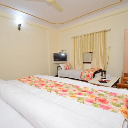 Hotel Vijay Niwas Jaipur Buitenkant foto