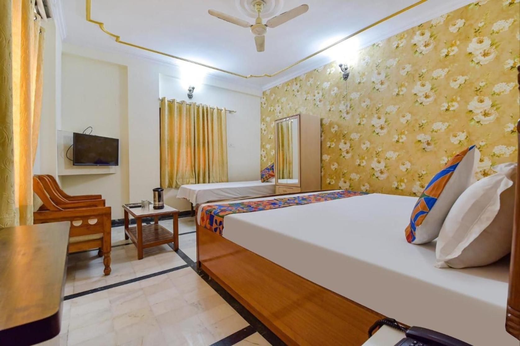 Hotel Vijay Niwas Jaipur Buitenkant foto