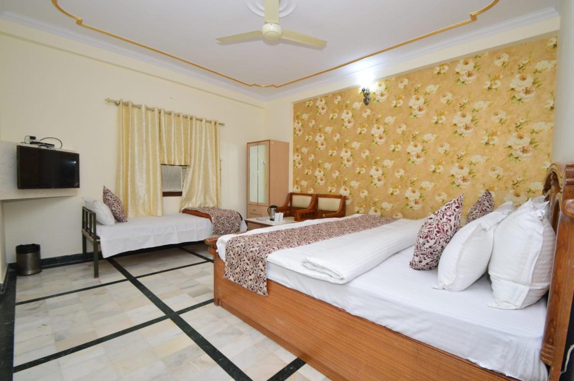 Hotel Vijay Niwas Jaipur Buitenkant foto